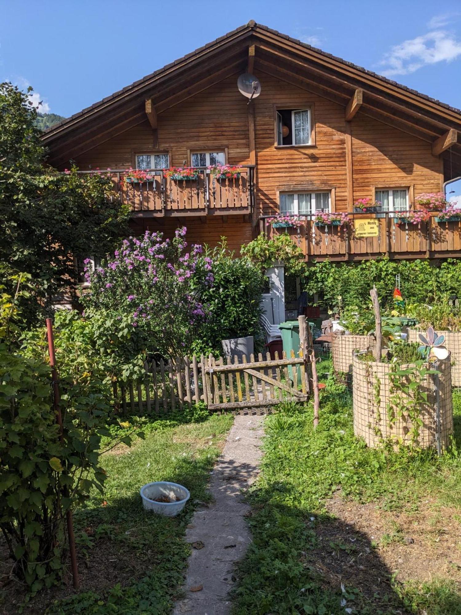 Nostalgische Ferienwohnung -Kinderland Bergheimat , Unsere kleine Farm Linthal Exterior foto